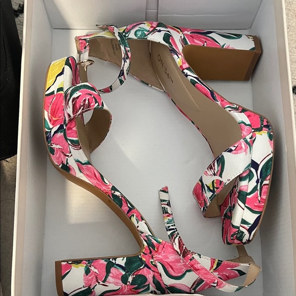 Floral Women's Heels - Picture 1 of 10